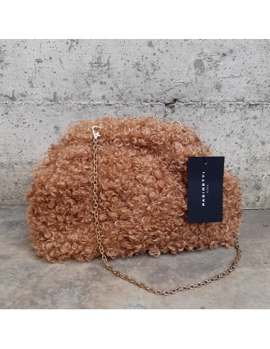 Pouch in teddy camel