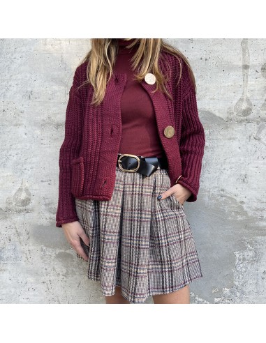 Cardigan bordeaux con maxi bottoni