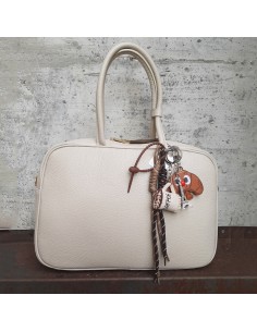 Charm con croissant e Tour... 2