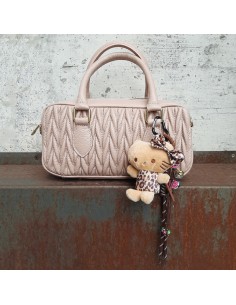 Charm con gattina pelouches