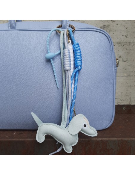 Charm con bassotto celeste