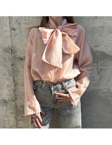 Camicia con maxi-fiocco e borchiette