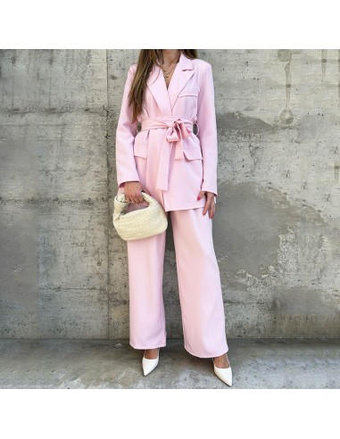 Tailleur rosa con fusciacca