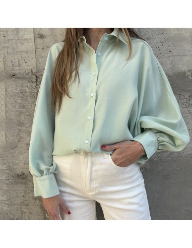 Lumina camicia acqua con ampia manica a pipistrello