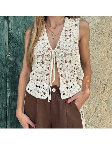 Gilet in crochet di cotone con nastrino