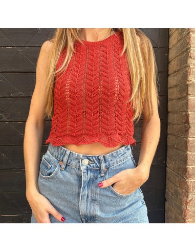 Crop-top uncinetto mattone