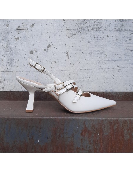 Pasinetti decolletè in vernice burro triplo cinturino