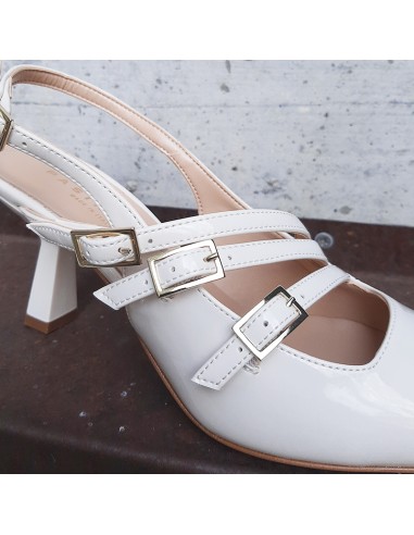 Pasinetti decolletè in vernice burro...