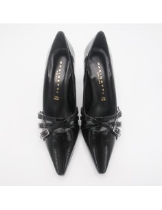 Decolleté in vernice nera... 2