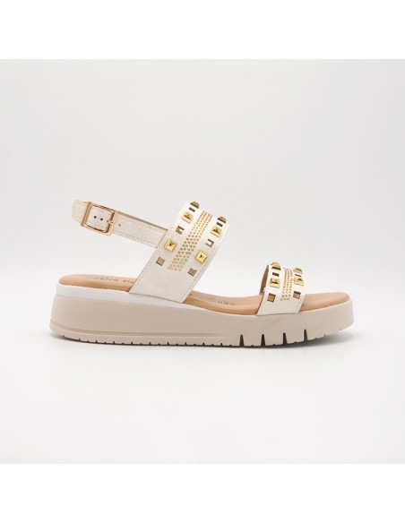Sandalo con borchiette e strass