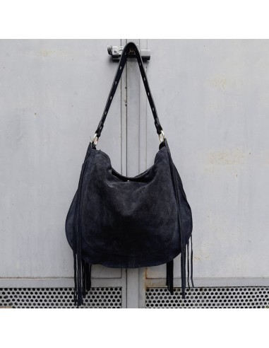 Borsa in camoscio nero con frange e borchie