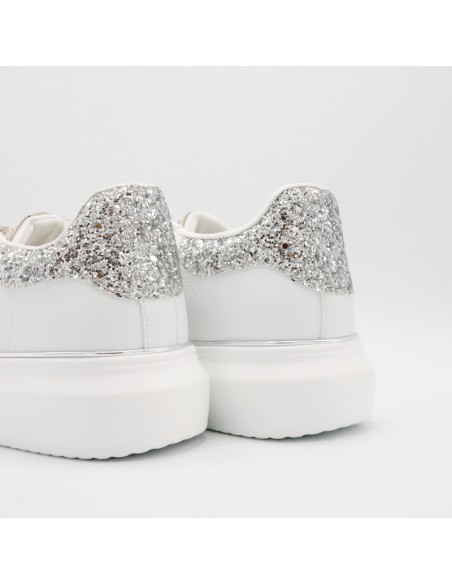 Sneakers bianca con strass argento