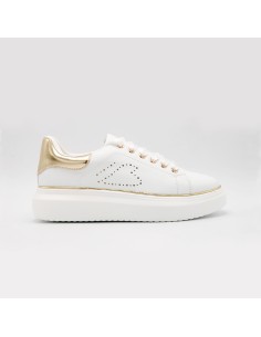 Sneaker bianca con dettagli...