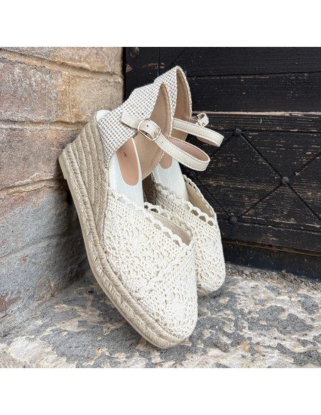 Campesina uncinetto con zeppa