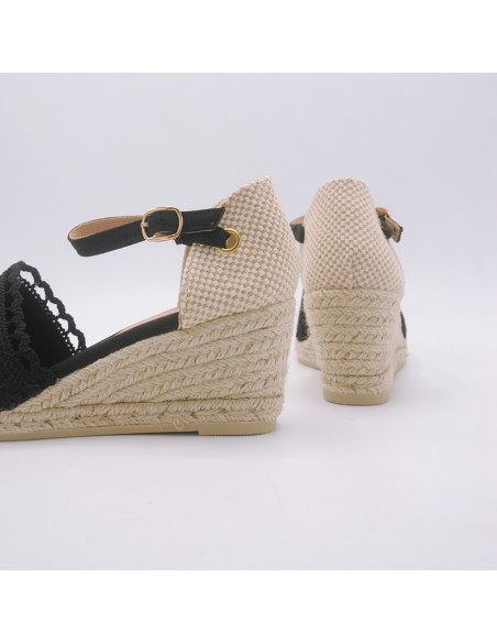 CALZAMANIA Campesina in pizzo nero