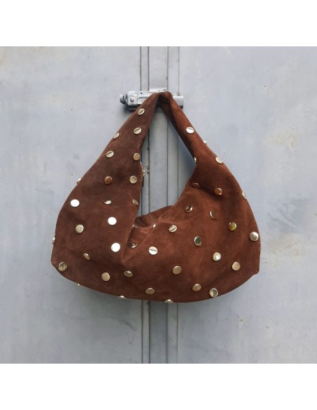 Borsa camoscio cioccolato con maxi-borchie