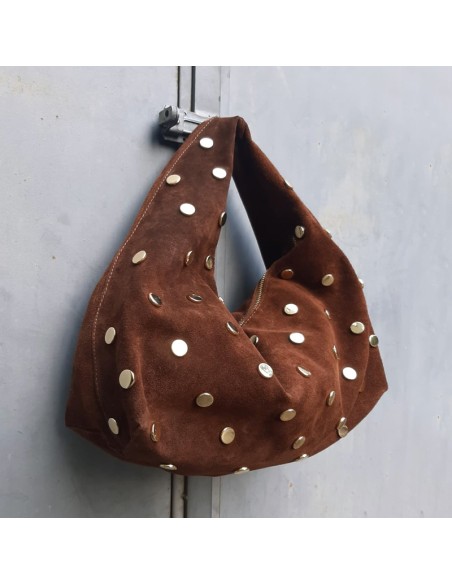 Borsa camoscio cioccolato con maxi-borchie