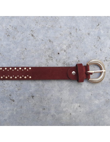 Cintura scamosciata con borchie bordeaux