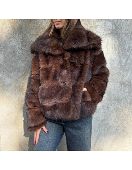 Ecopelliccia con maxi-collo