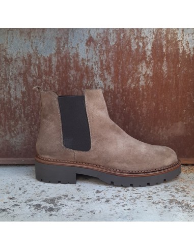 Dreena's boots in camoscio taupe