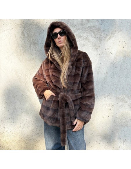 Ecopelliccia visone con cappuccio