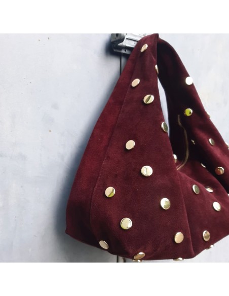 Borsa camoscio bordeaux con maxi-borchie