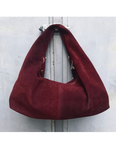 Borsa camoscio bordeaux con maxi-borchie Borsa camoscio bordeaux con maxi-borchie