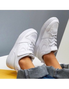 NIKE COURT BOROUGH LOW 2